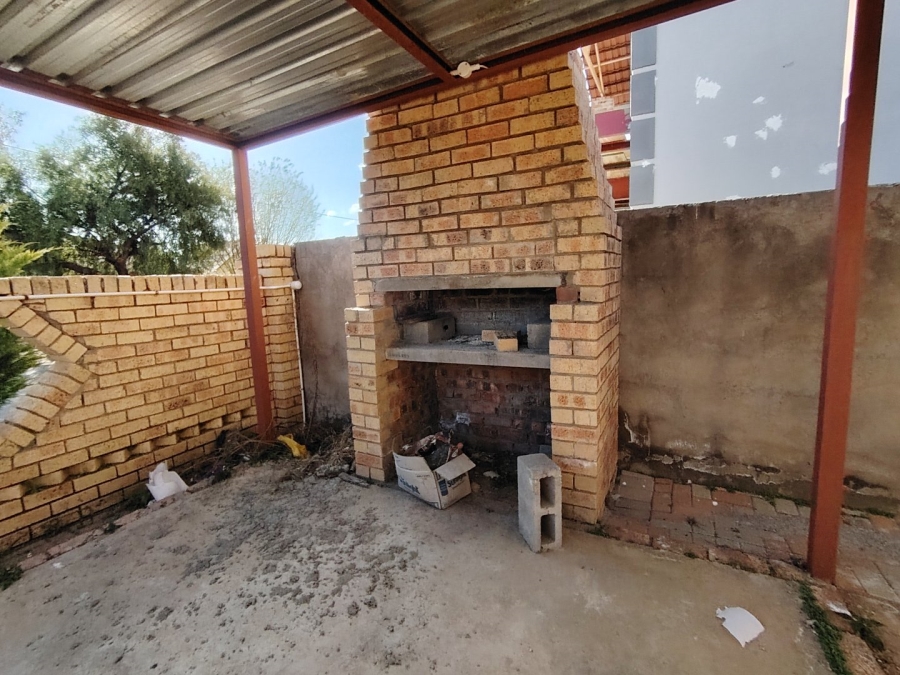 4 Bedroom Property for Sale in Mandela View Free State